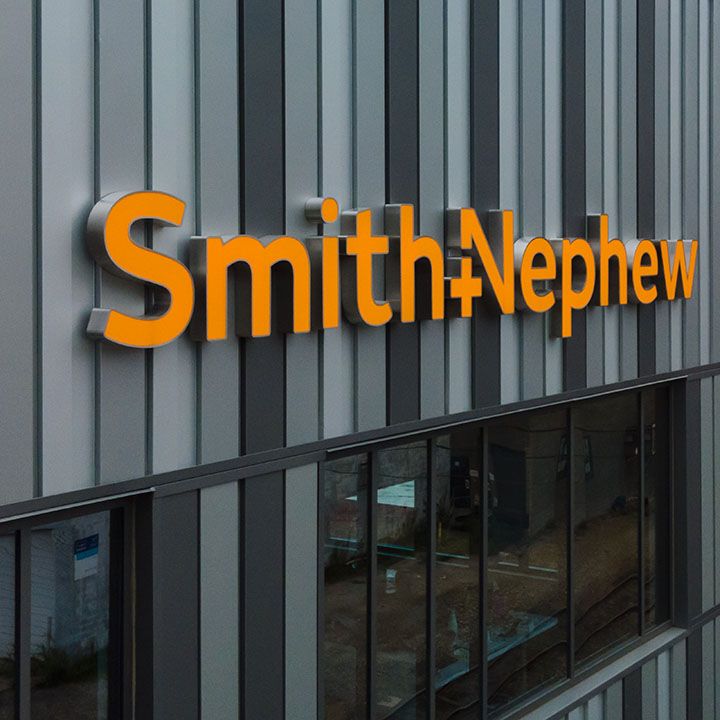 Smith+Nephew